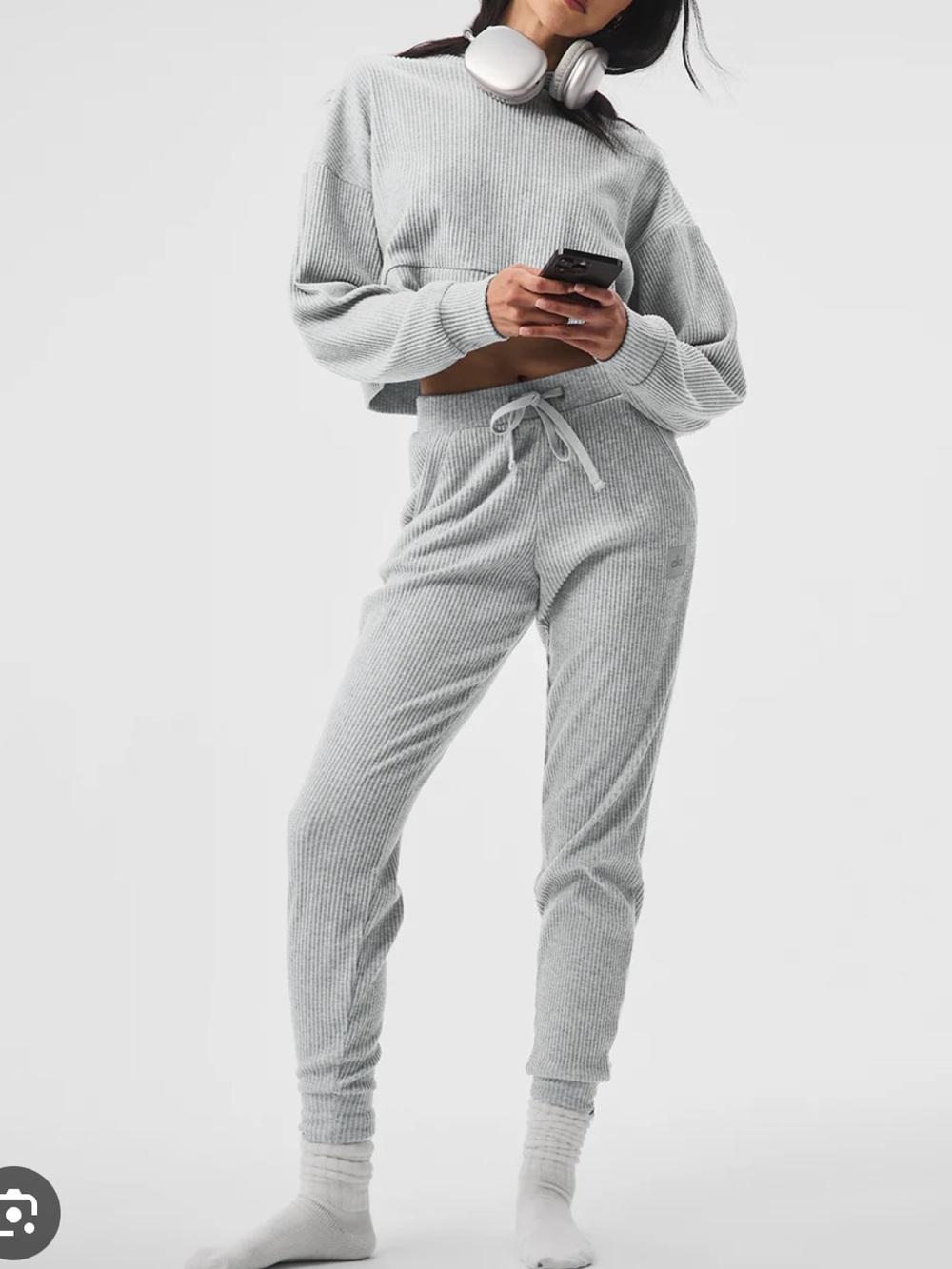 ALO Yoga Ribbed muse set in Light Gray - size small Excellent- excellent